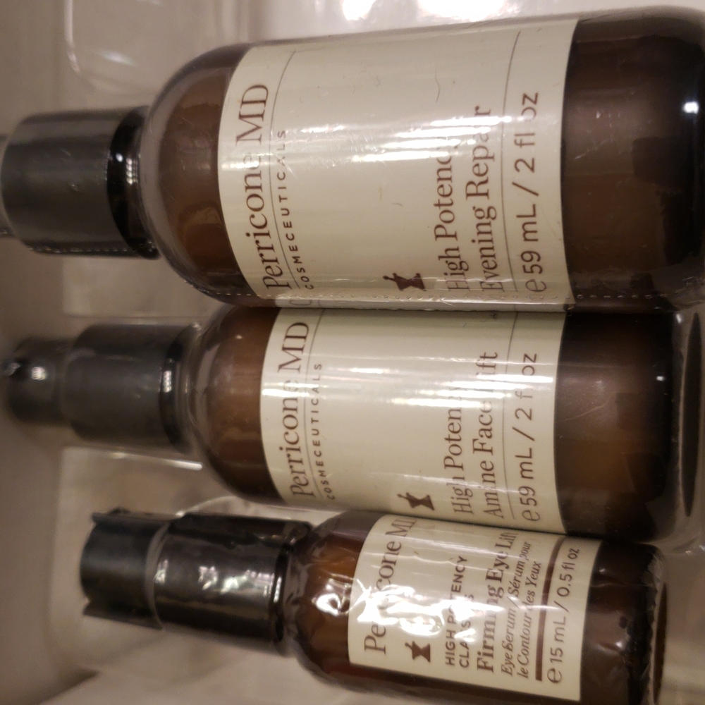 New sealed in plastic eye @ face moisturizer